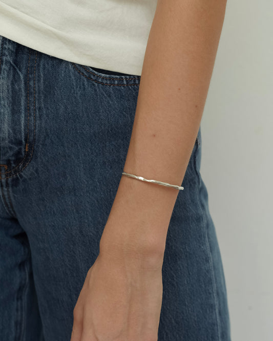WAVE BANGLE