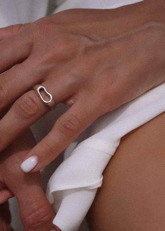 CURVE RING
