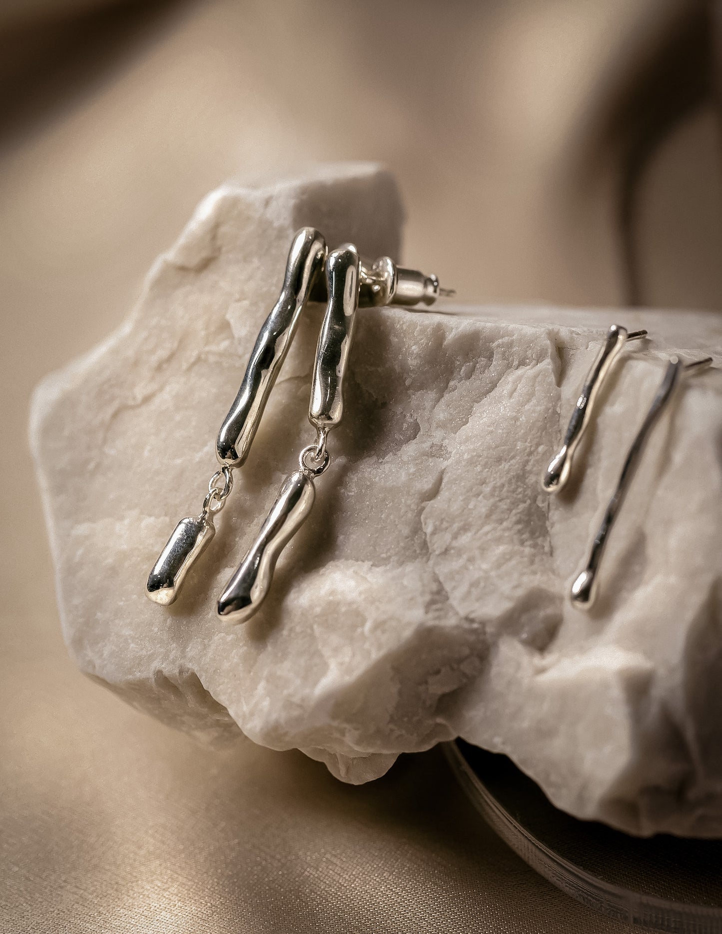 Kharys jewelry organic shaped hanging icicle earrings in 925 sterling silver