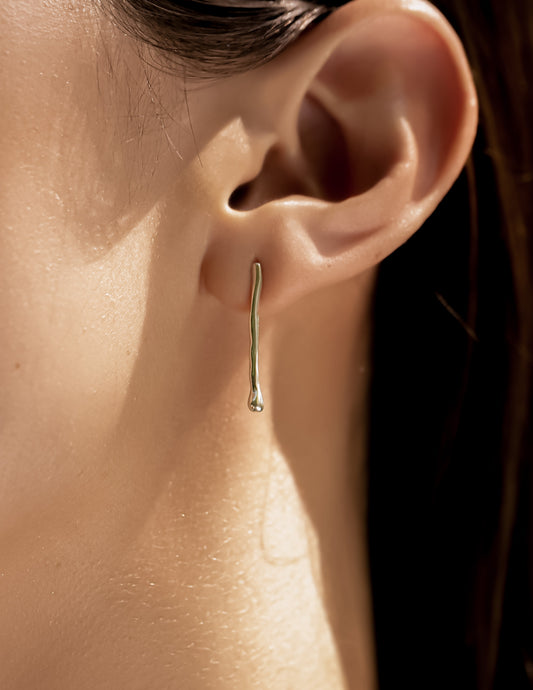 Kharys jewelry thin raindrop earrings in 925 sterling silver