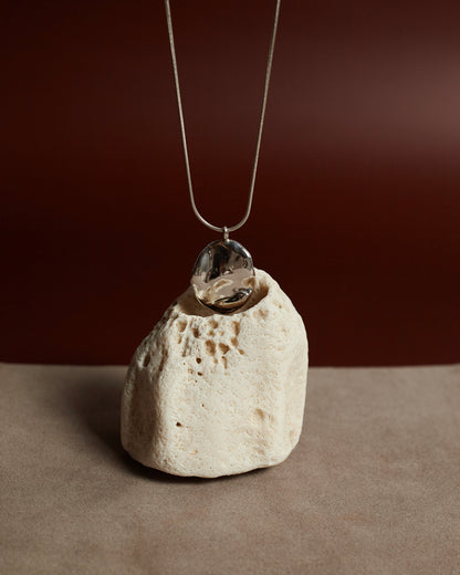 REFLECTION NECKLACE