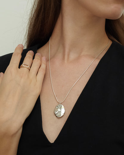 REFLECTION NECKLACE