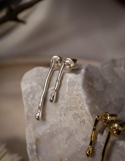 Kharys jewelry thin raindrop earrings in 925 sterling silver