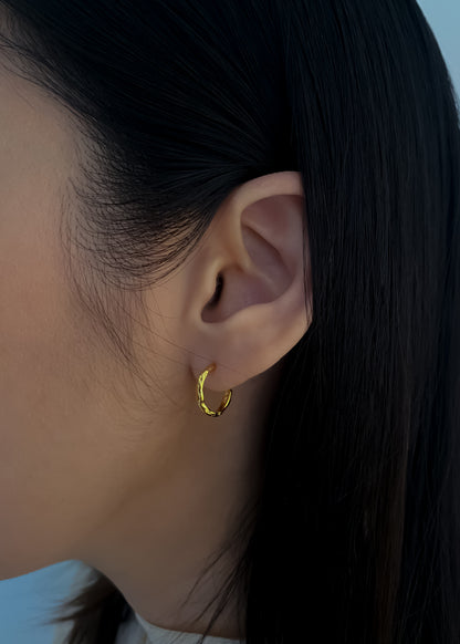 Wave hoop earrings